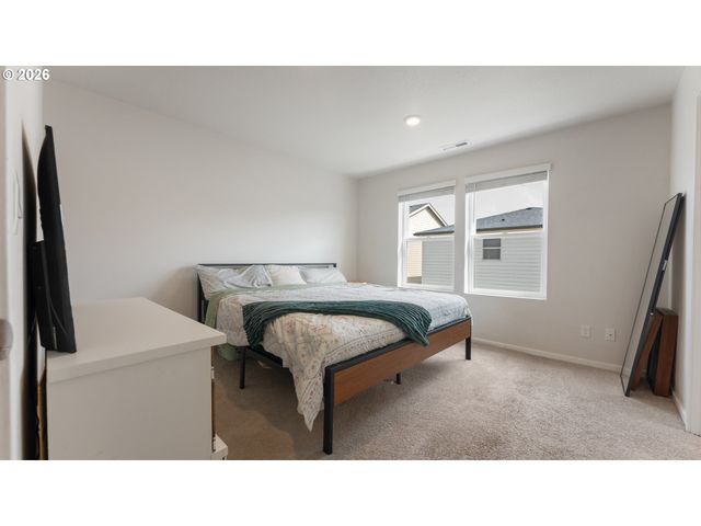 2983 FENYA St, Springfield, OR 97477