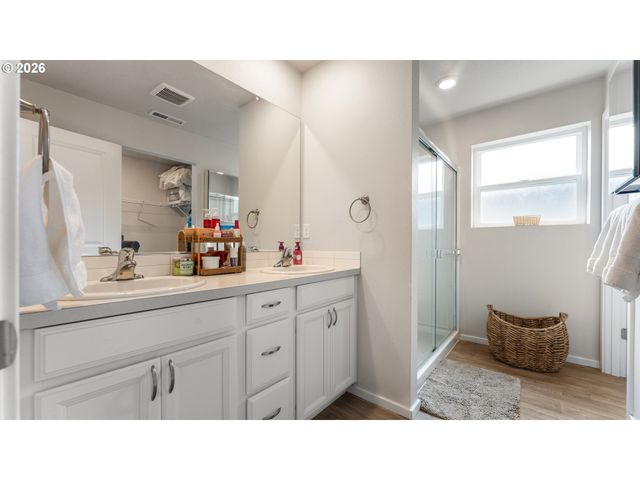 2983 FENYA St, Springfield, OR 97477