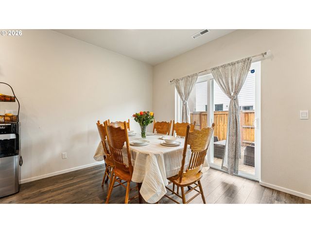 2983 FENYA St, Springfield, OR 97477