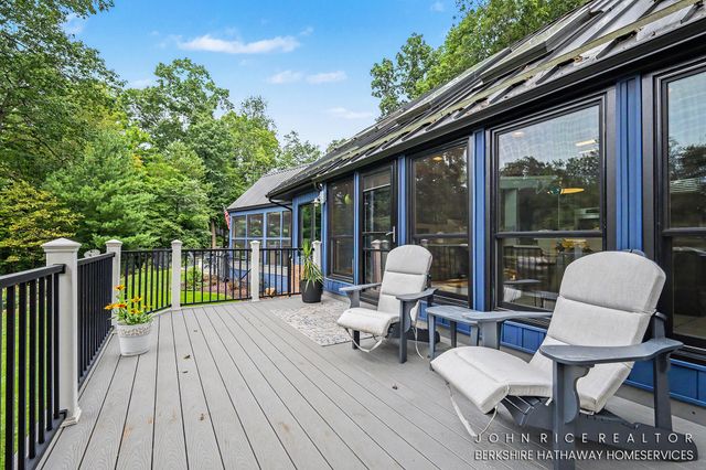 6155 Oakmont Landing Se, Caledonia Twp, MI 49302