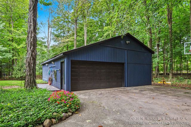 6155 Oakmont Landing Se, Caledonia Twp, MI 49302