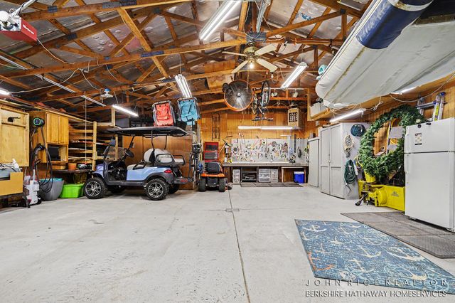 6155 Oakmont Landing Se, Caledonia Twp, MI 49302