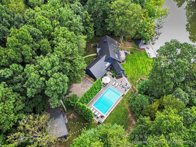 6155 Oakmont Landing Se, Caledonia Twp, MI 49302