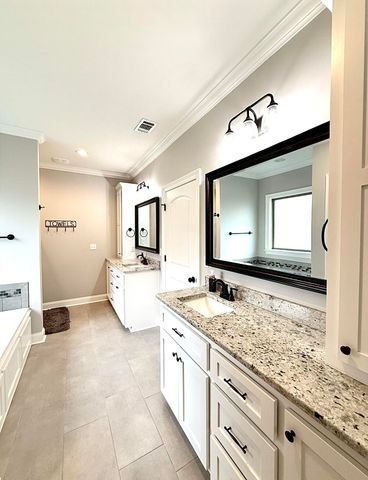 38 Copperfield Dr., Hattiesburg, MS 39402