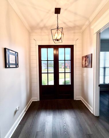 38 Copperfield Dr., Hattiesburg, MS 39402