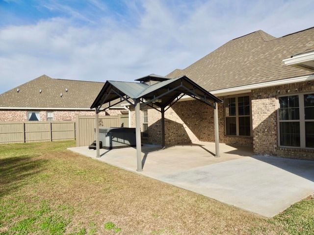 38 Copperfield Dr., Hattiesburg, MS 39402