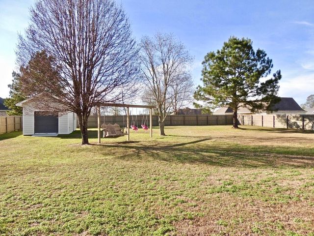 38 Copperfield Dr., Hattiesburg, MS 39402
