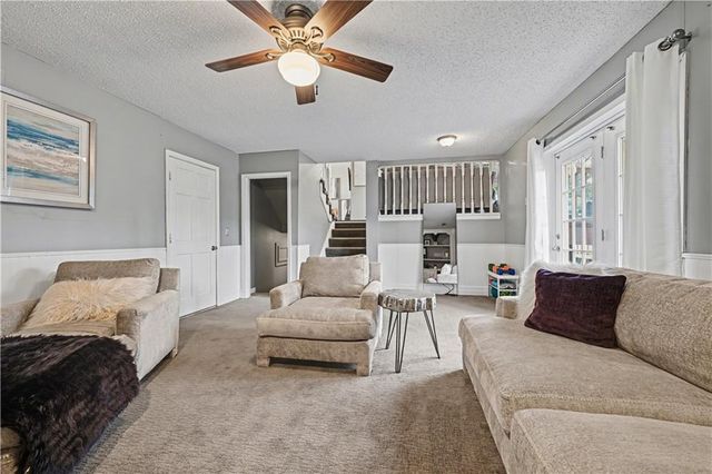 12313 S Mullen Court, Olathe, KS 66062