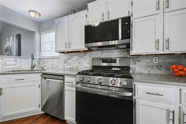 12313 S Mullen Court, Olathe, KS 66062