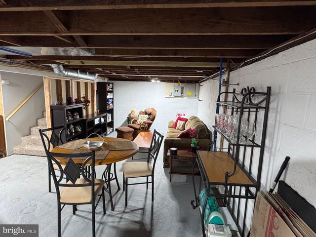 63 W MONTROSE ST, Vineland, NJ 08360