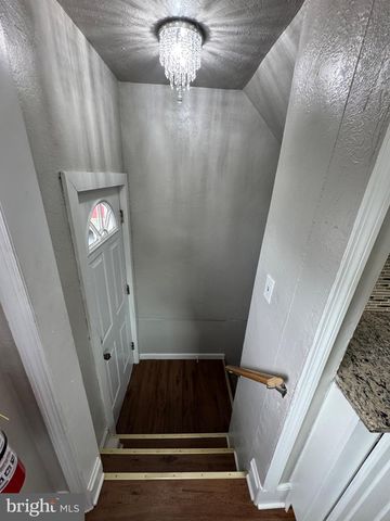 63 W MONTROSE ST, Vineland, NJ 08360