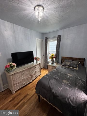 63 W MONTROSE ST, Vineland, NJ 08360