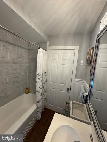 63 W MONTROSE ST, Vineland, NJ 08360