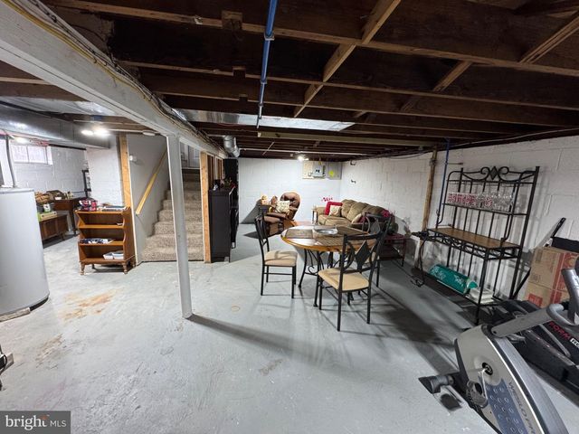 63 W MONTROSE ST, Vineland, NJ 08360