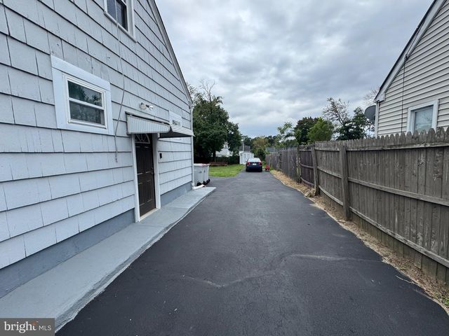 63 W MONTROSE ST, Vineland, NJ 08360