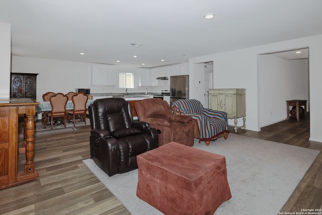 5922 Rolling Glen, San Antonio, TX 78218