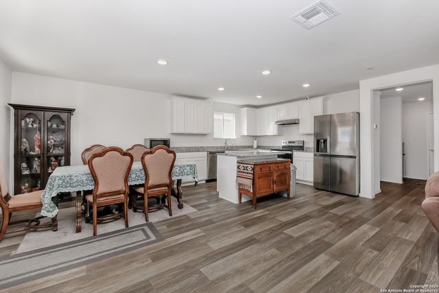 5922 Rolling Glen, San Antonio, TX 78218