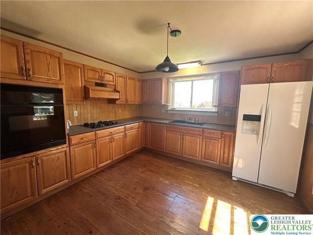 544 Moorestown Drive, Moore Twp, PA 18014