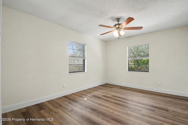 5305 E 127th Avenue, Tampa, FL 33617