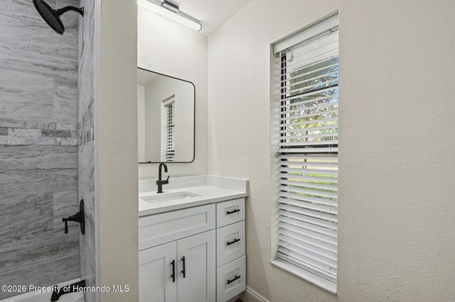 5305 E 127th Avenue, Tampa, FL 33617