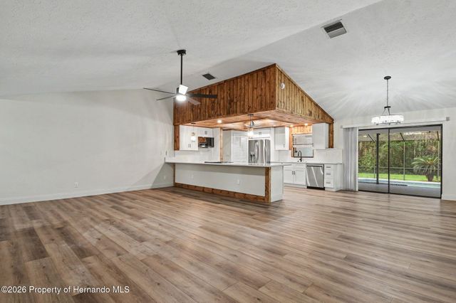 5305 E 127th Avenue, Tampa, FL 33617