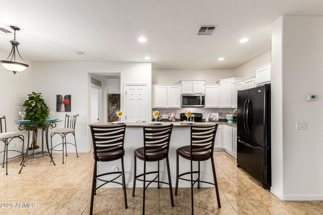 8205 S 23RD Place, Phoenix, AZ 85042