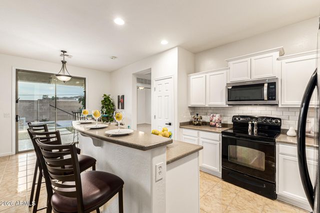 8205 S 23RD Place, Phoenix, AZ 85042