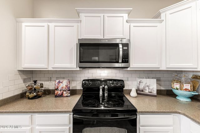 8205 S 23RD Place, Phoenix, AZ 85042