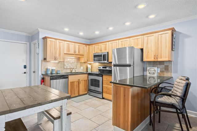 9520 Shore Dr. 3 D, Myrtle Beach, SC 29572