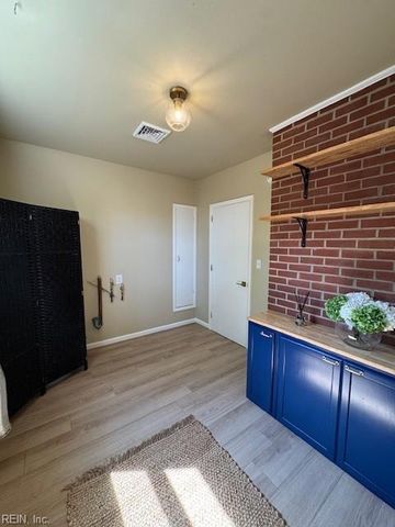 2701 Mark ST, Chesapeake, VA 23324