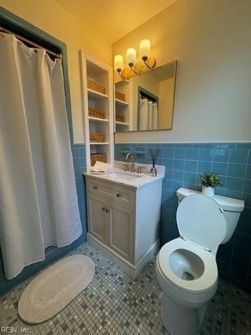 2701 Mark ST, Chesapeake, VA 23324