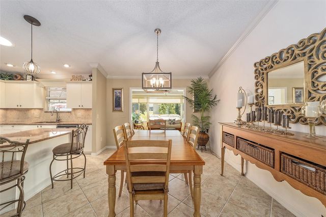 935 KENOVA AVENUE, The Villages, FL 32162