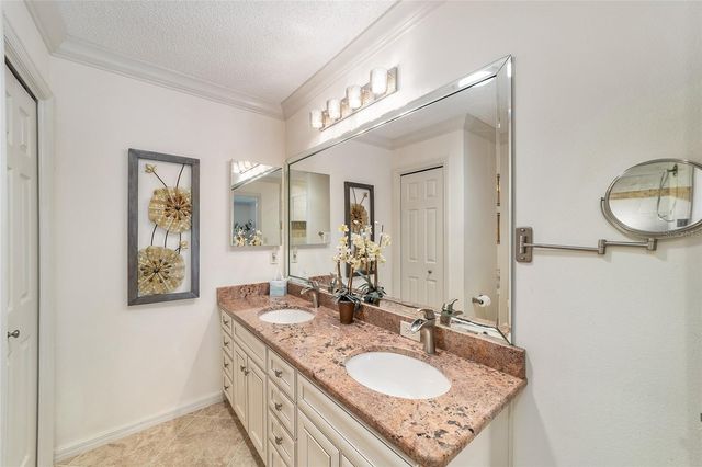 935 KENOVA AVENUE, The Villages, FL 32162