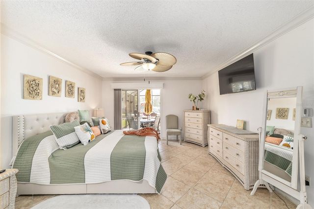 935 KENOVA AVENUE, The Villages, FL 32162