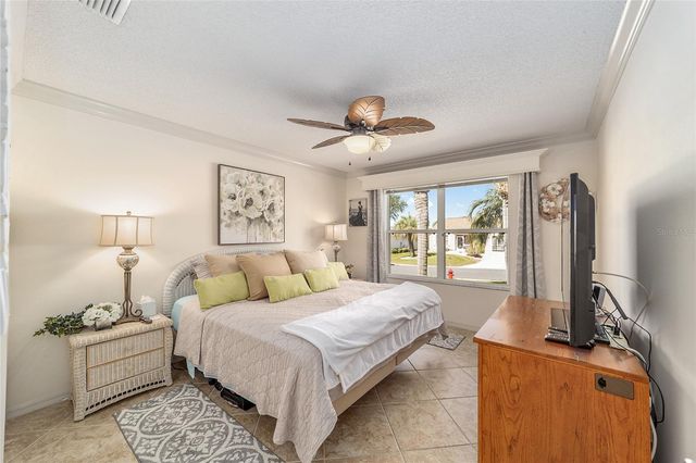 935 KENOVA AVENUE, The Villages, FL 32162