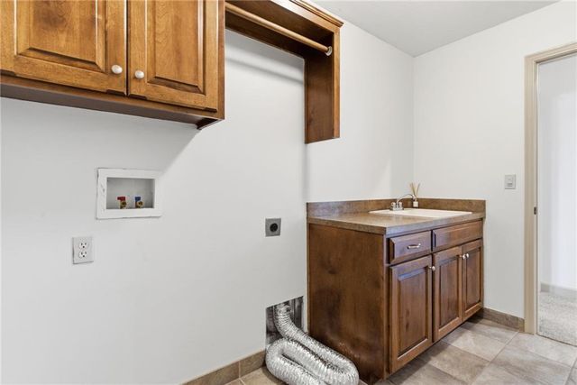 11500 W 166th Street, Overland Park, KS 66221