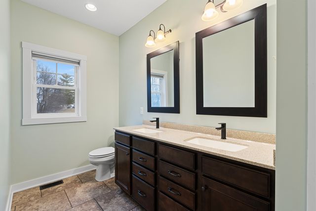 3504 Shadow Wood Court, Milan, IL 61264