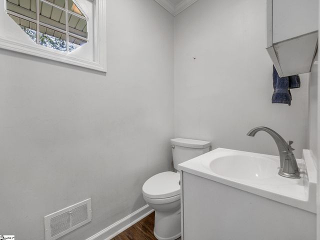 174 Green Lake Road, Greenville, SC 29607