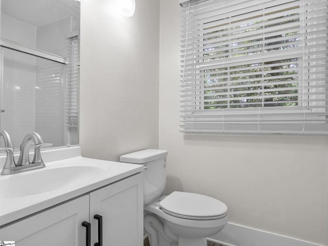 174 Green Lake Road, Greenville, SC 29607