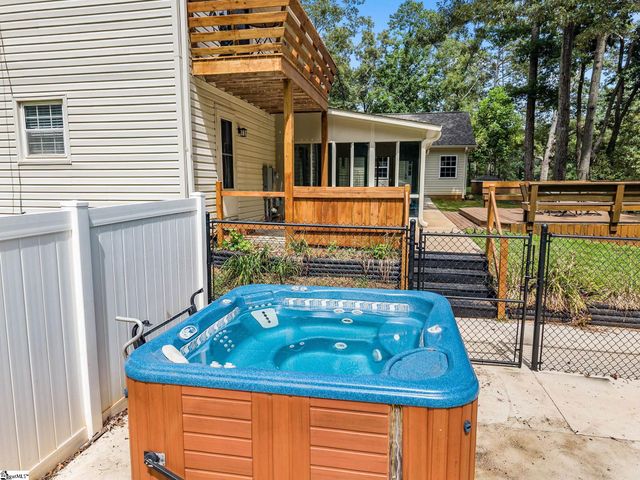 174 Green Lake Road, Greenville, SC 29607