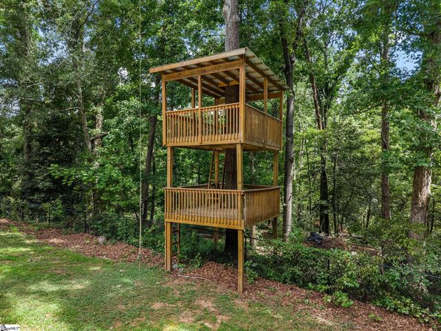174 Green Lake Road, Greenville, SC 29607
