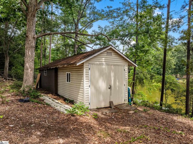 174 Green Lake Road, Greenville, SC 29607