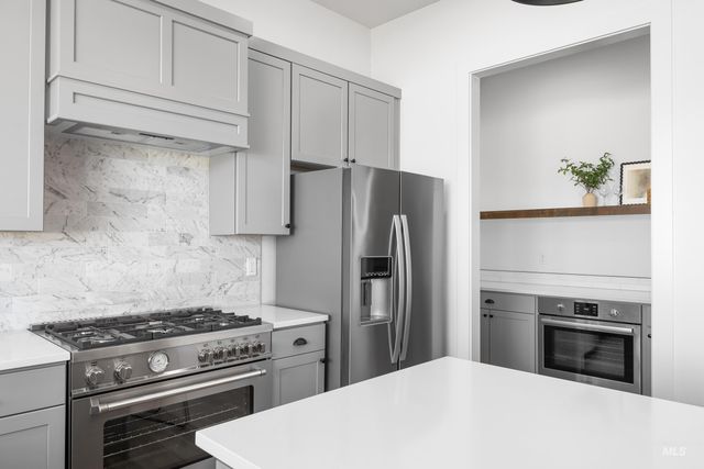 9848 W Aviara Street, Star, ID 83669