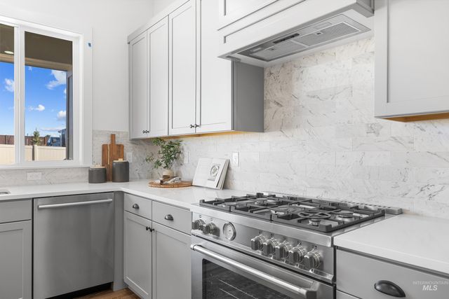 9848 W Aviara Street, Star, ID 83669