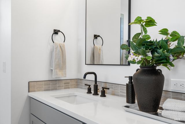 9848 W Aviara Street, Star, ID 83669