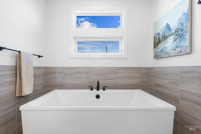 9848 W Aviara Street, Star, ID 83669