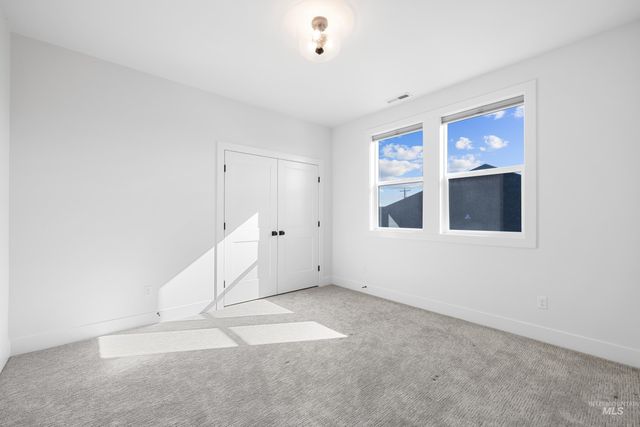 9848 W Aviara Street, Star, ID 83669