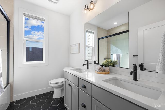 9848 W Aviara Street, Star, ID 83669