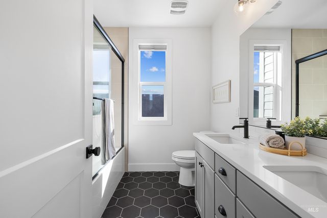 9848 W Aviara Street, Star, ID 83669