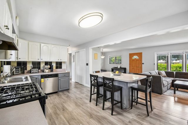 306 Poplar Avenue, Bensenville, IL 60106